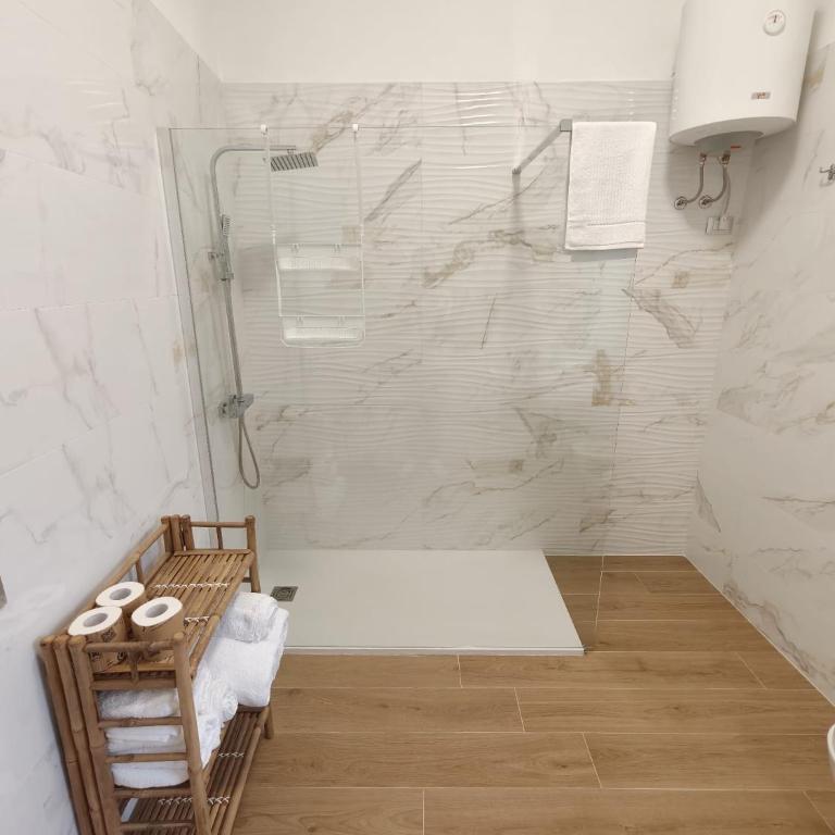 Le 3 oasi del Massimo - Camera Quadrupla con Bagno Privato - 9