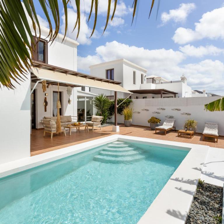 Villa Bananagio - VipVipVillas - Superior Villa - 1