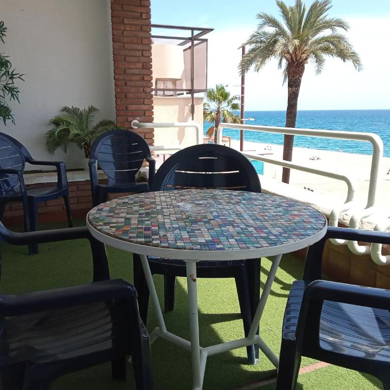 Piso Jover alojamiento en primera línea del Mar !! - Apartamento de 4 dormitorios con vistas al mar - 7
