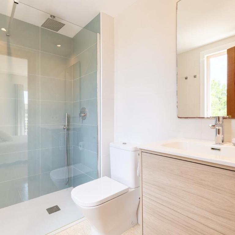 Olot Llenaire - Apartamento Premium de 3 dormitorios con balcón - 12