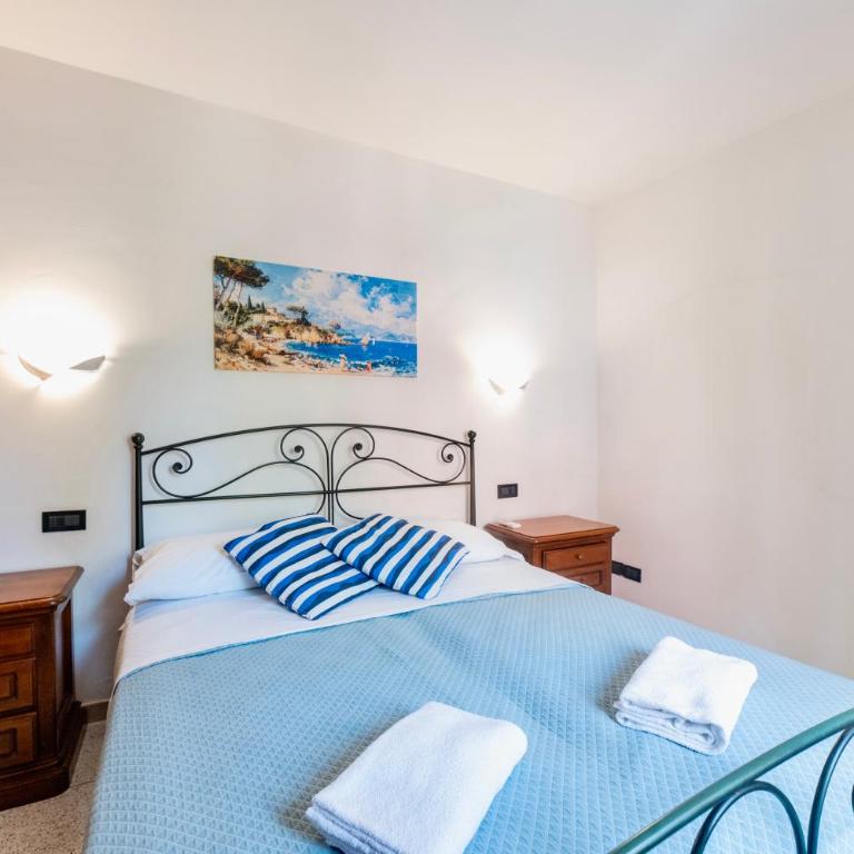 Penthouse with Sea View Terrace in the Heart of Taormina - Two-Bedroom Standard Apartment - 12