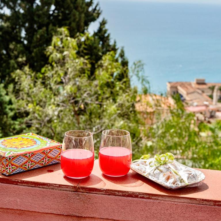 Penthouse with Sea View Terrace in the Heart of Taormina - Two-Bedroom Standard Apartment - 32