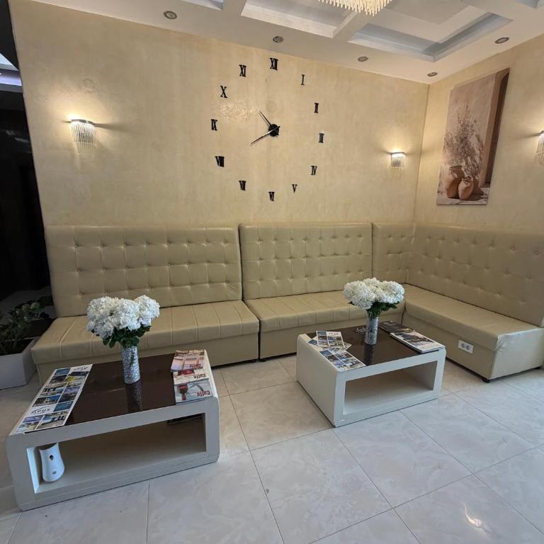 Shine Residence First Line Sea View - Two-Bedroom Apartment - 11