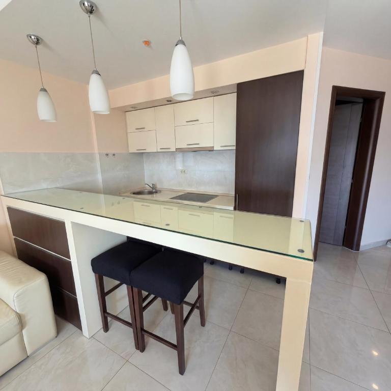 Shine Residence First Line Sea View - Two-Bedroom Apartment - 3