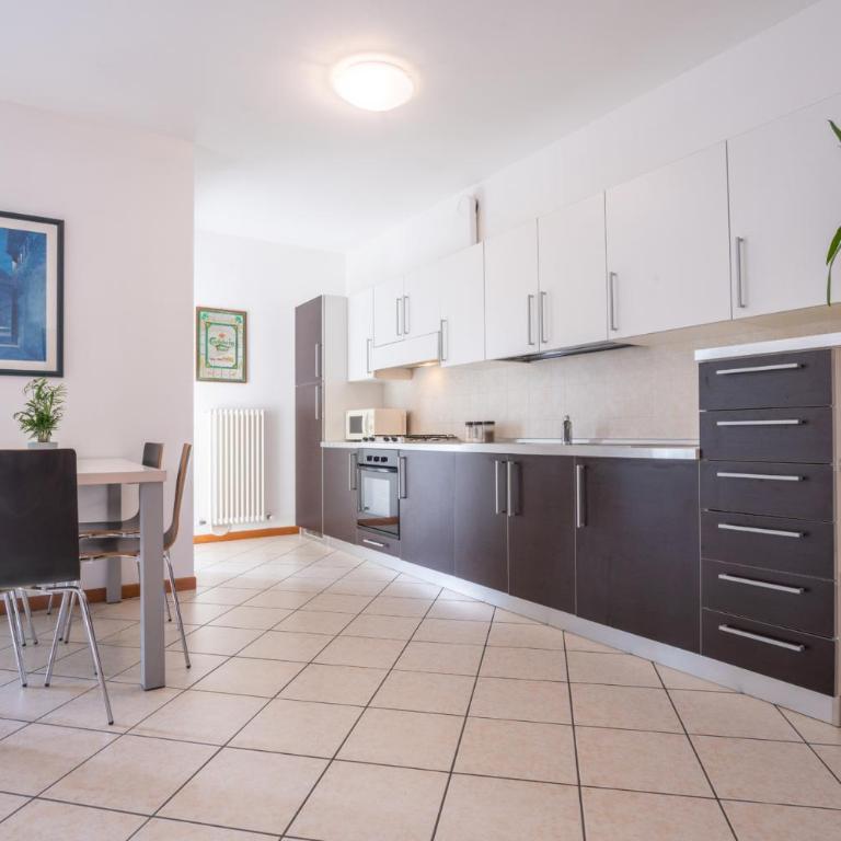 Castel View Apartment - Gardaslowemotion - Two-Bedroom Apartment - 2