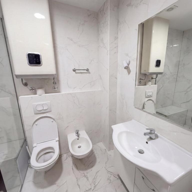 Shine Residence First Line Sea View - Two-Bedroom Apartment - 10