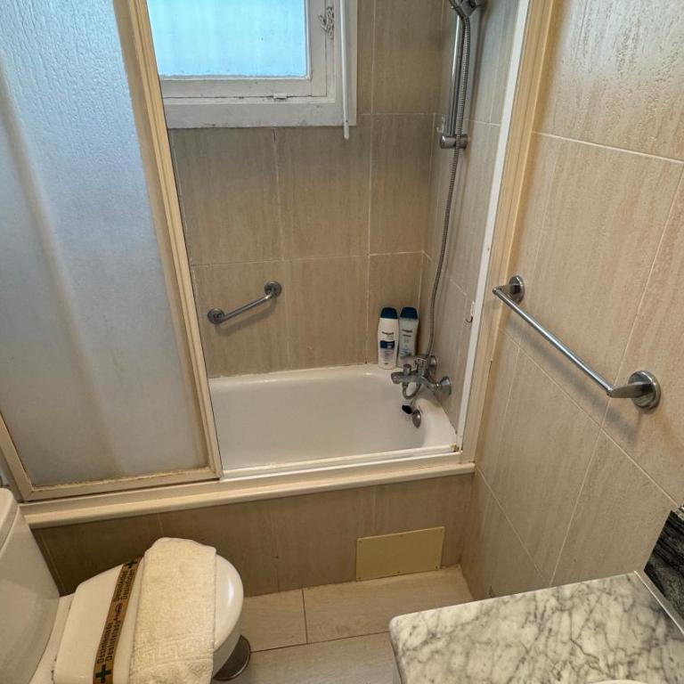 Benalmádena Beachfront, Piscina y Vistas al Mar - Apartamento de 1 dormitorio - 5