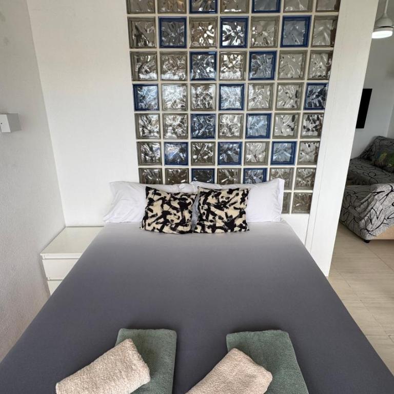 Benalmádena Beachfront, Piscina y Vistas al Mar - Apartamento de 1 dormitorio - 2