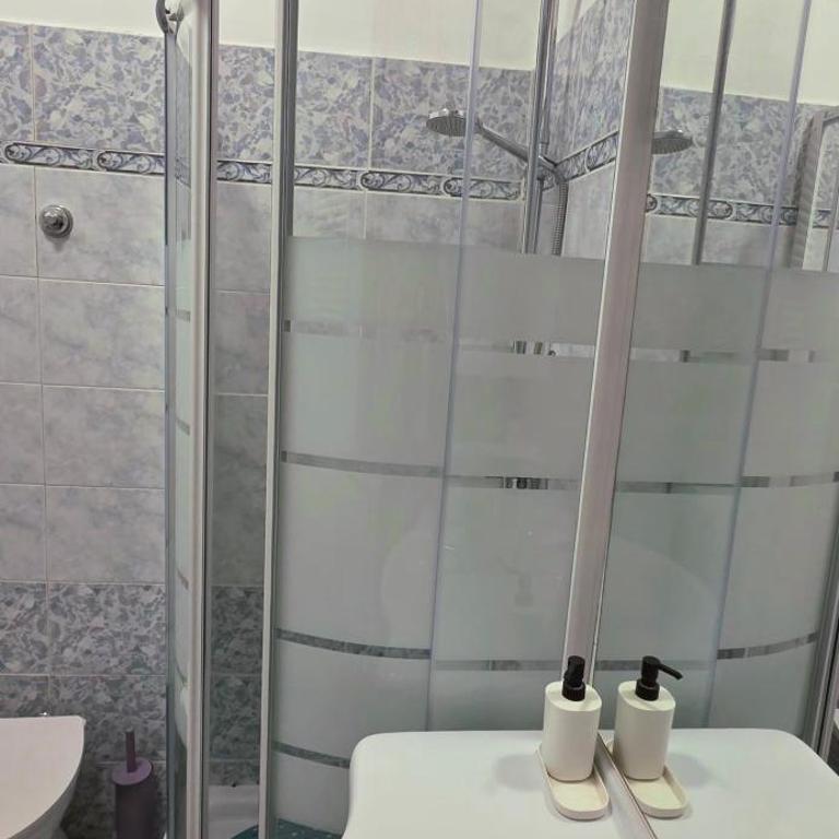Martienez Room's Roma - Large Double Room - 5