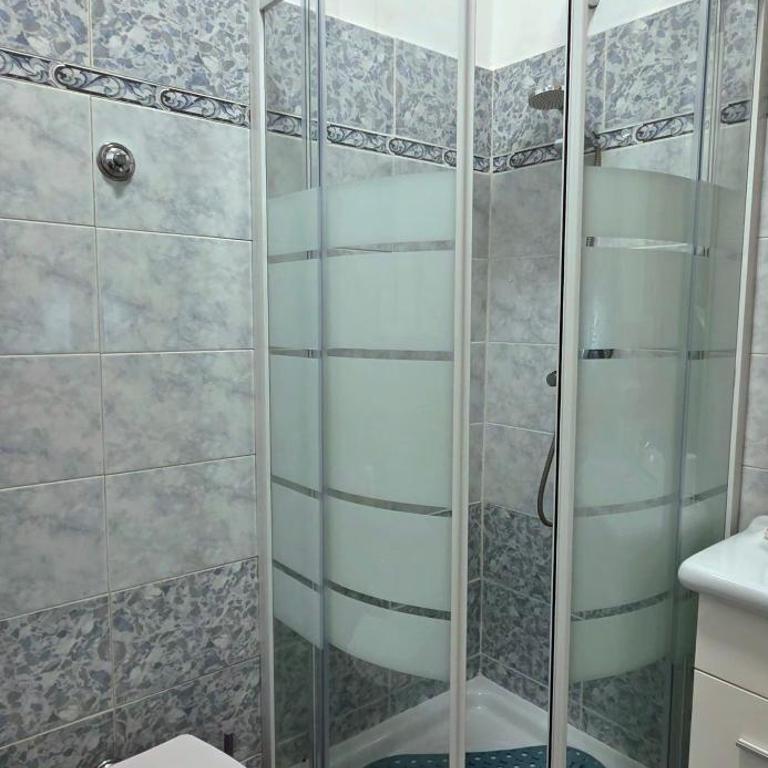 Martienez Room's Roma - Large Double Room - 7