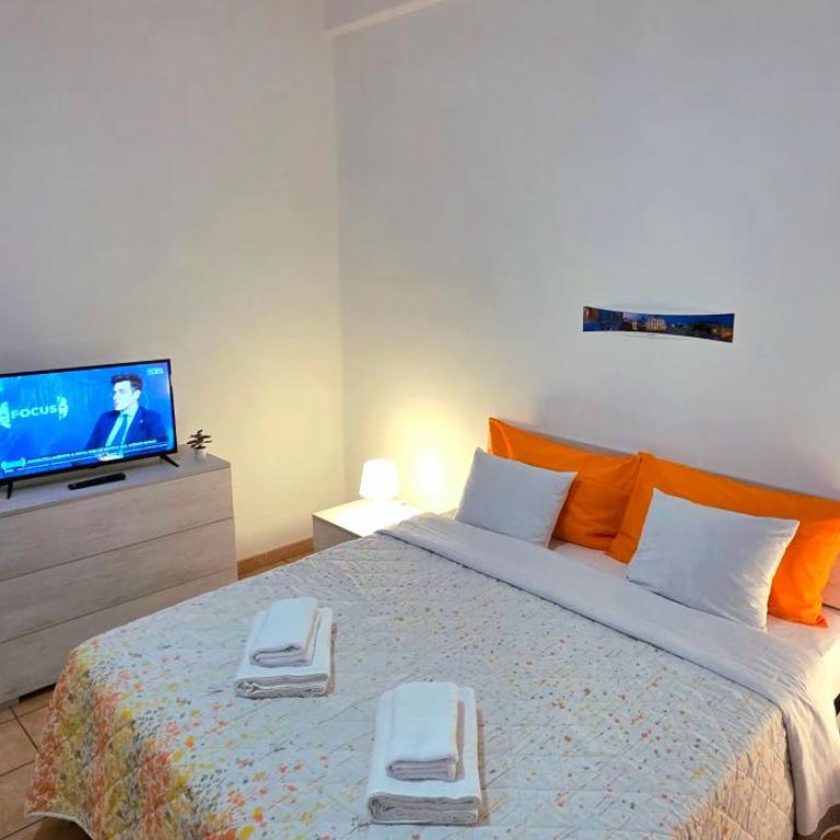 Martienez Room's Roma - Large Double Room - 12