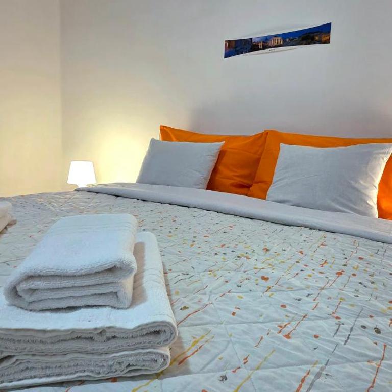 Martienez Room's Roma - Large Double Room - 15