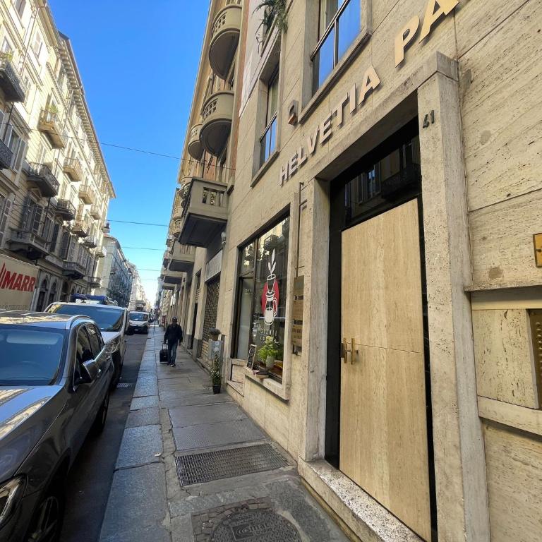 Central Torino Apartment with Balcony Walk to Porta Nuova & Metro - One-Bedroom Apartment - 21