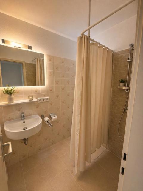 Gästezimmer Lercher - Budget Doppelzimmer - 4