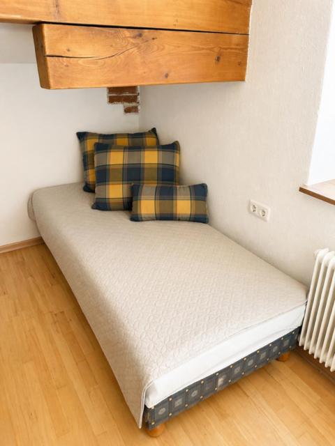 Gästezimmer Lercher - Familienzimmer mit Balkon - 5