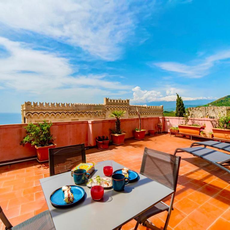 Penthouse with Sea View Terrace in the Heart of Taormina - Two-Bedroom Standard Apartment - 8
