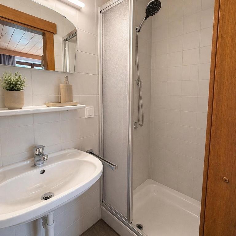 Pension Sonneck - Doppelzimmer mit Bergblick - 15