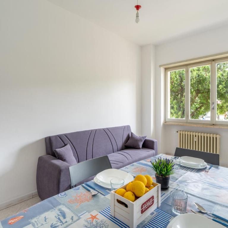 Bright Flat with Large Balcony, Near Beach - Appartamento con 2 Camere da Letto - 7