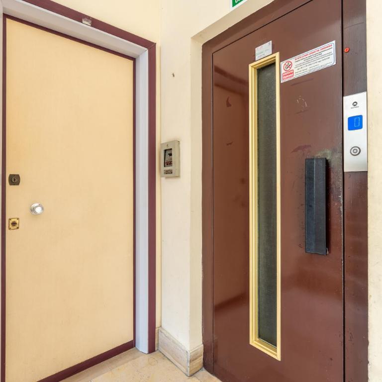 Bright Flat with Large Balcony, Near Beach - Appartamento con 2 Camere da Letto - 23