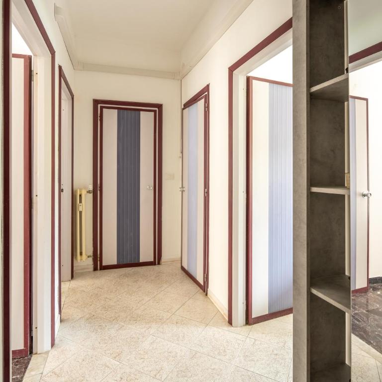 Bright Flat with Large Balcony, Near Beach - Appartamento con 2 Camere da Letto - 27