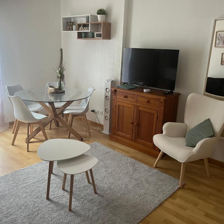 Studio confortable dans résidence avec piscine - One-Bedroom Apartment - 2