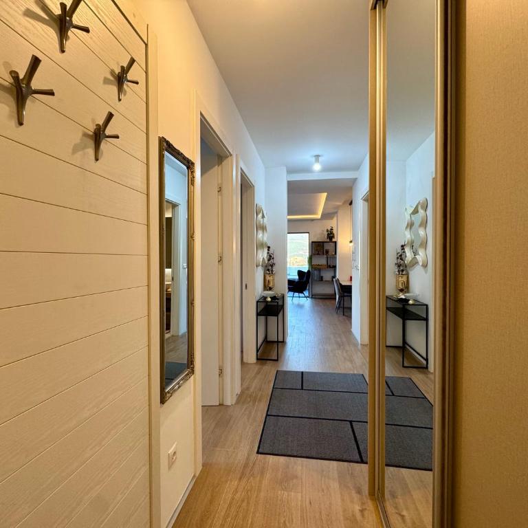 Royal Residence Penthouse - Budva, Center - Three-Bedroom Apartment - High Floor - 29
