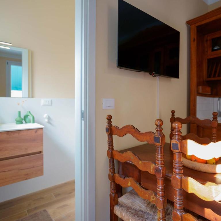 Levante Collection by Lesdomus - Appartamento Strategico Ospedale Sant'Orsola - Appartamento Loft con 1 Camera da Letto e Balcone - 2