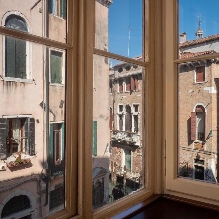 Foresteria Valdese Venezia - Camera Matrimoniale con Bagno Privato Esterno - 3