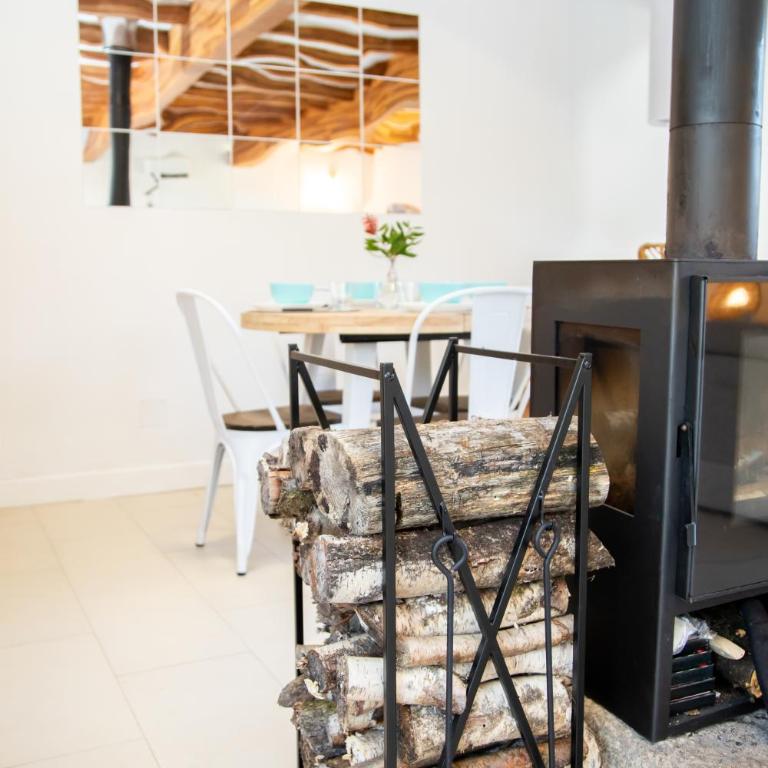 Encantadora Villa de Piedra con Jardín y Chimenea - Casa Unifamiliar de 2 dormitorios - 34