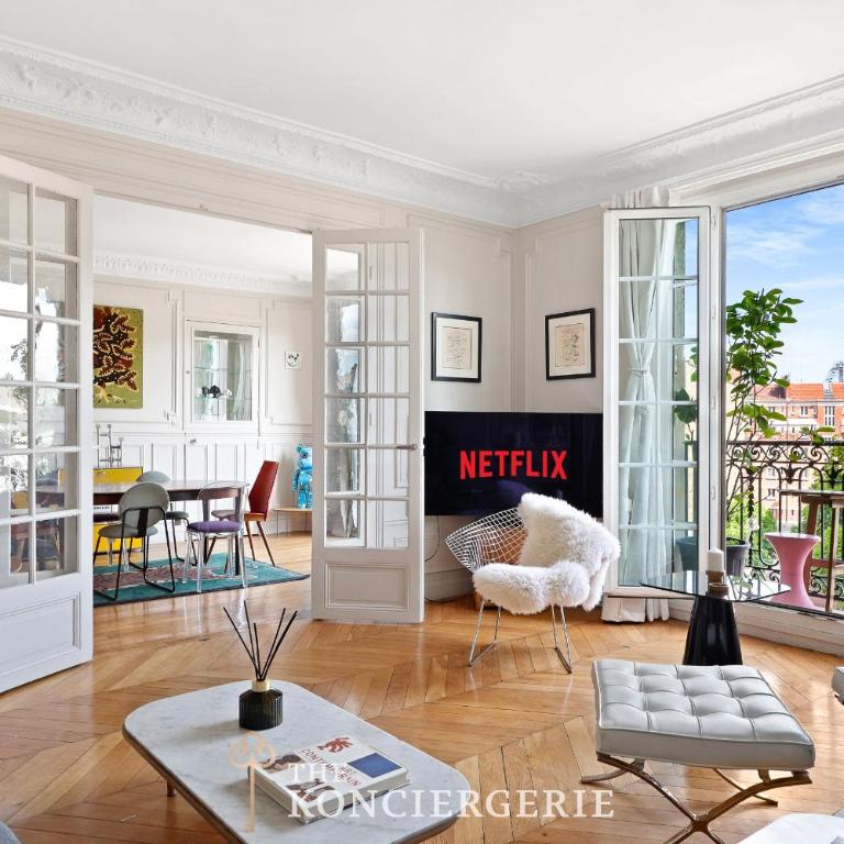 Elegance haussmannienne 3 chambres avec balcon - Auteuil - Appartement - 1