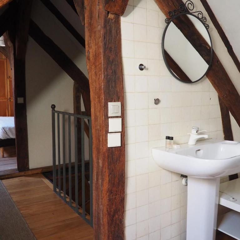 2-room in heart of Paris-Marais - One-Bedroom Apartment - 33
