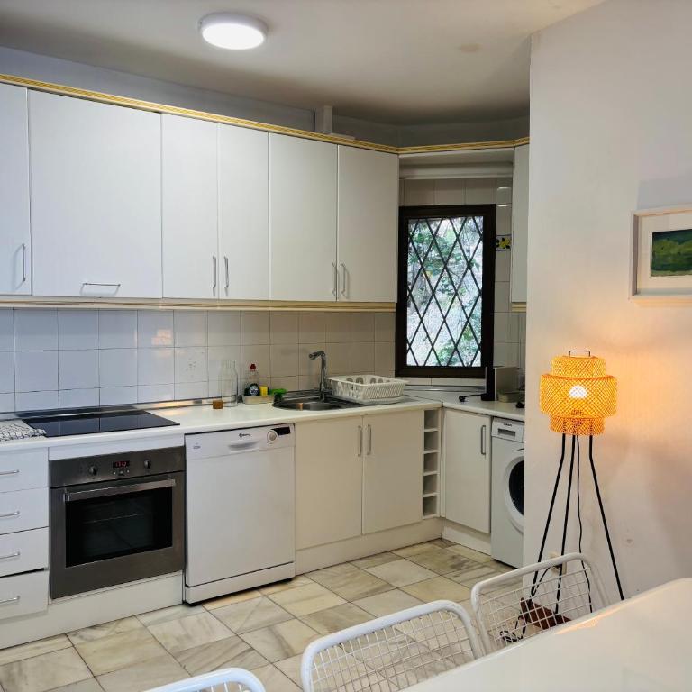 VILLA OASIS PINARES DE SAN ANTÓN -pool, sea, near Málaga city center- - Casa de 5 dormitorios - 8