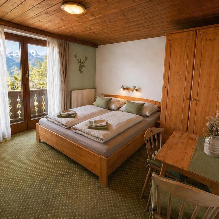 Pension Sonneck - Doppelzimmer mit Bergblick - 7