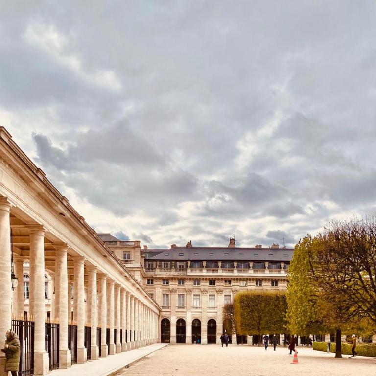 UrbanFlat 68 - Marvellous Rolling Stones Apartment in Paris - Apartment - 28