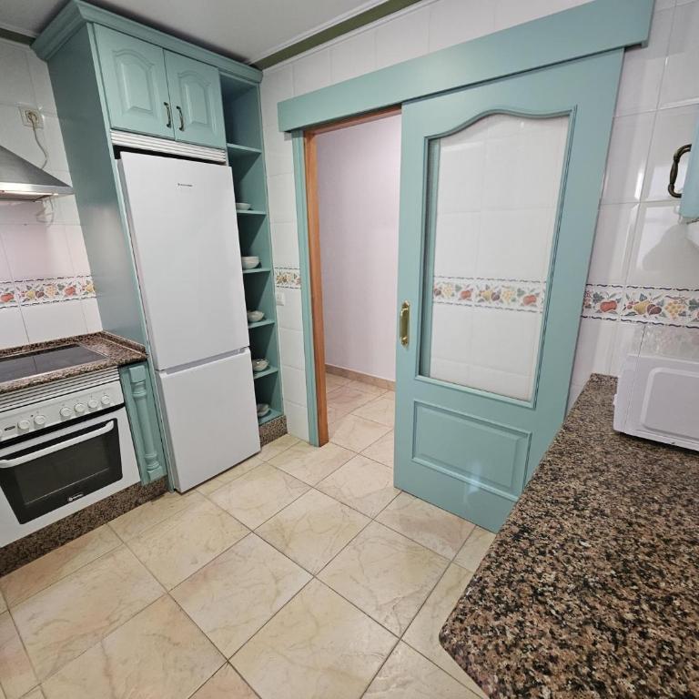 REF. CASA SANTOS - Apartamento - 76
