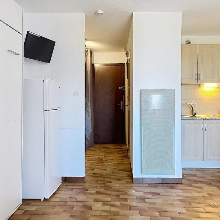 Studio Falaise terrasse, parking, proche plage - One-Bedroom Apartment - 9