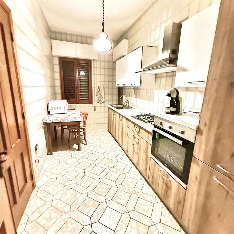Casa vacanze a due passi dal centro Elena1 - Appartamento con 4 Camere da Letto - 15