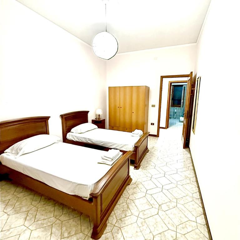 Casa vacanze a due passi dal centro Elena1 - Appartamento con 4 Camere da Letto - 44
