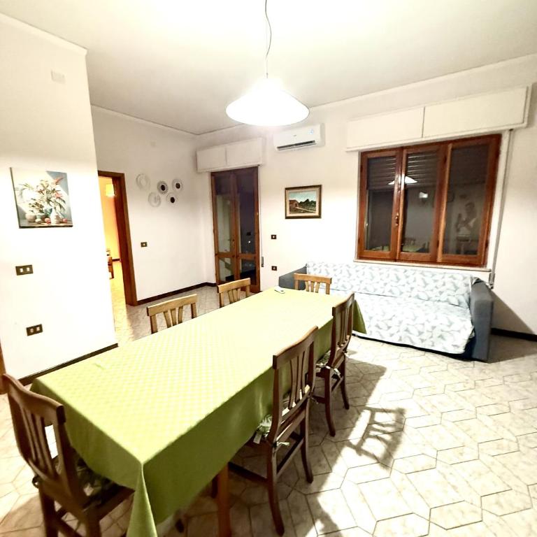 Casa vacanze a due passi dal centro Elena1 - Appartamento con 4 Camere da Letto - 50