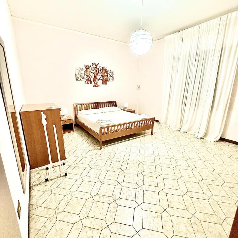 Casa vacanze a due passi dal centro Elena1 - Appartamento con 4 Camere da Letto - 34