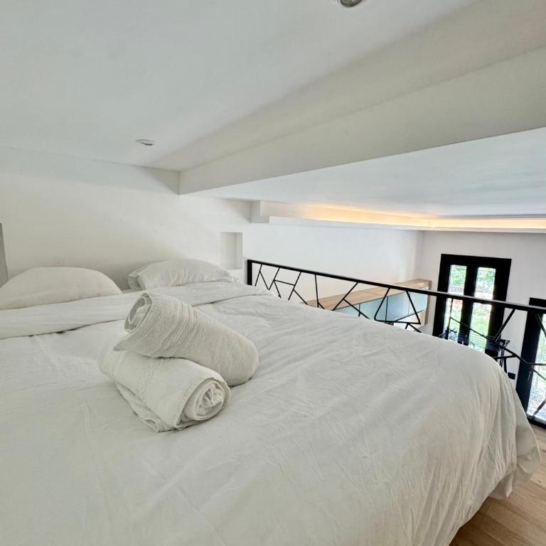 Elegant studio with mezzanine, city center - Studio-Apartment - 2