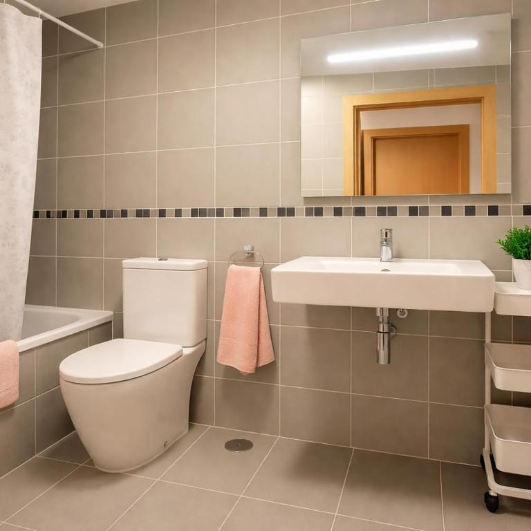Apto Llanes Bajo con terraza - Casa Juanín - Apartment - Ground Floor - 9