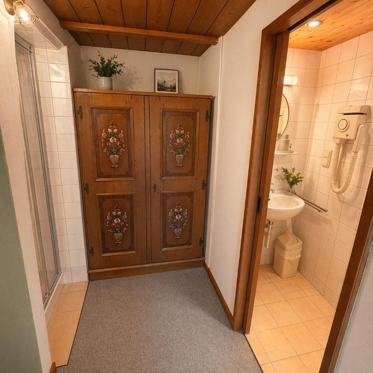 Pension Sonneck - Doppelzimmer mit Bergblick - 26
