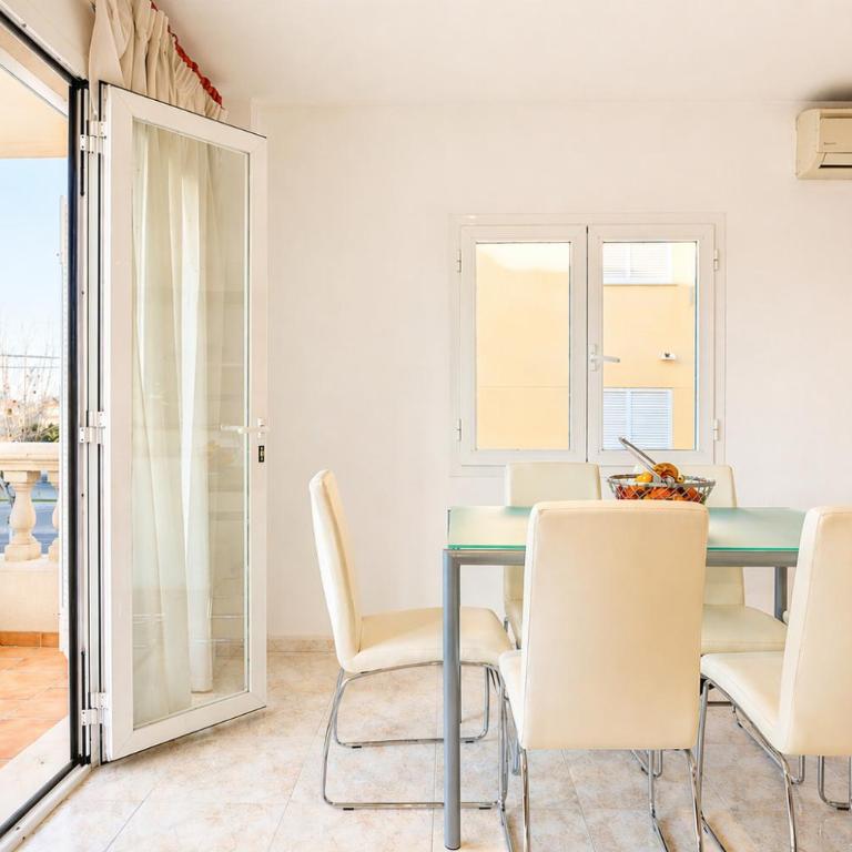 Luminoso apartamento a pocos metros de la playa - Apartment - 3