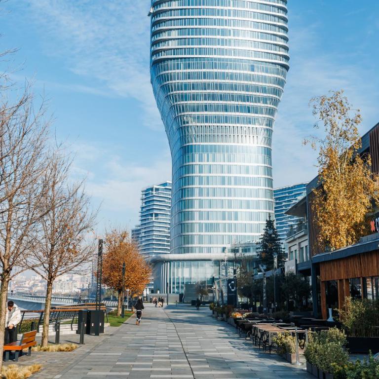 WF Italian Disco with Terrace, Cinema and Parking - Three-Bedroom Premium Apartment with Balcony - 6