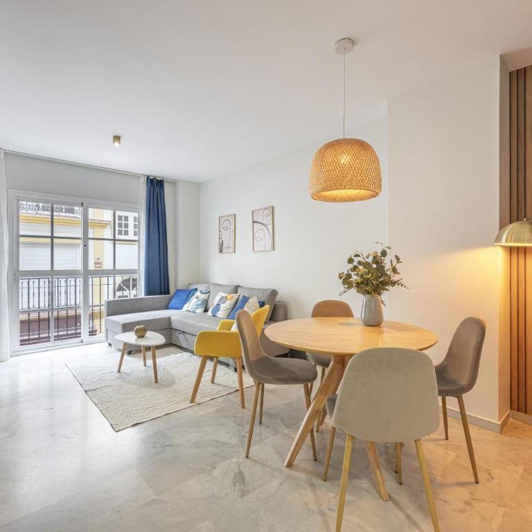 Charming apartment in the heart of Fuengirola - Apartamento con vistas - 1