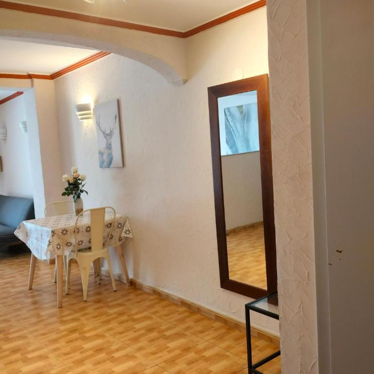 Unique Apartahotel 4-3 - Habitación Triple con ducha - 8