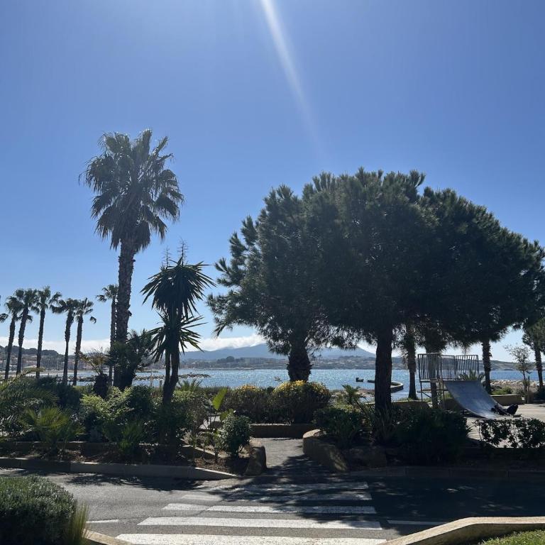 Apartment with sea view on Port de Sanary - Apartment mit 2 Schlafzimmern - 12