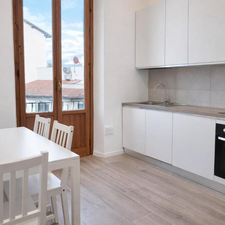 Spazioso Appartamento ben collegato a Firenze - Appartamento con 1 Camera da Letto - 2