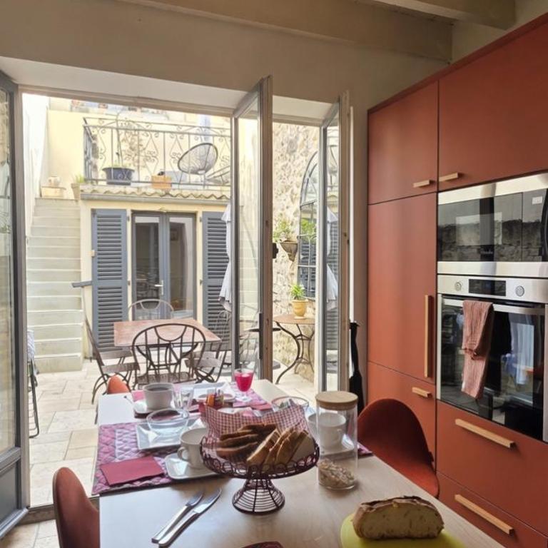 La maison de Marie, maison de ville 4 personnes, option chambre patio 2 pers supp - Maison 3 Chambres - 51